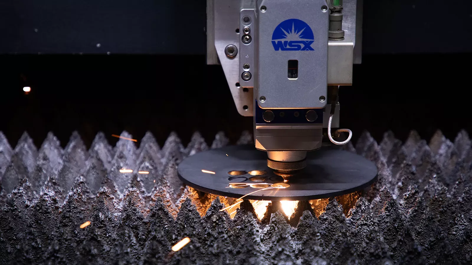 Laser cutting a sheet metal part