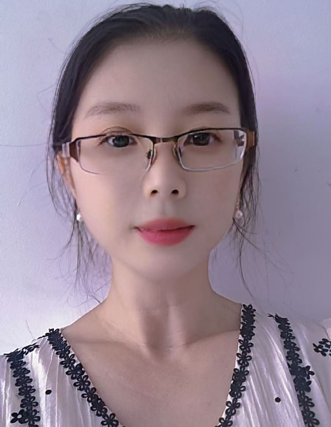 Helen U. — Sales Manager